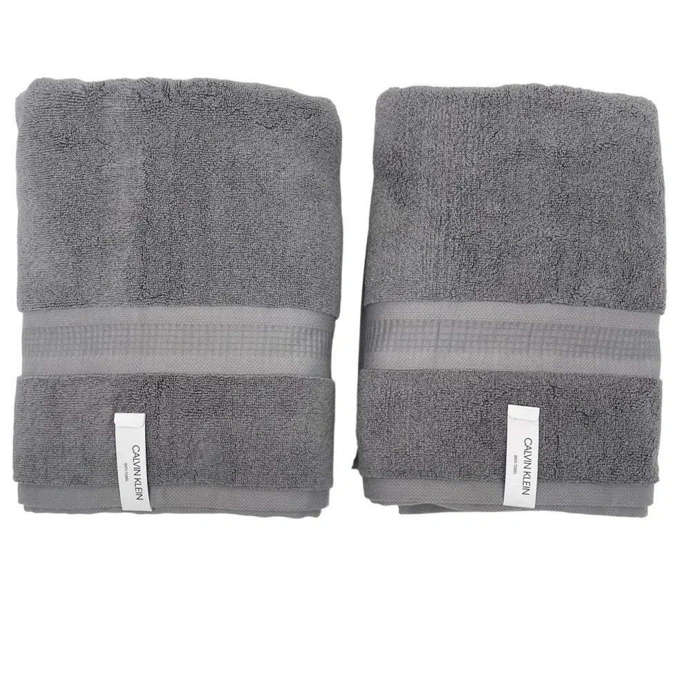 Calvin Klein Home lot of 2 gray Luxery Bath Towels NWT